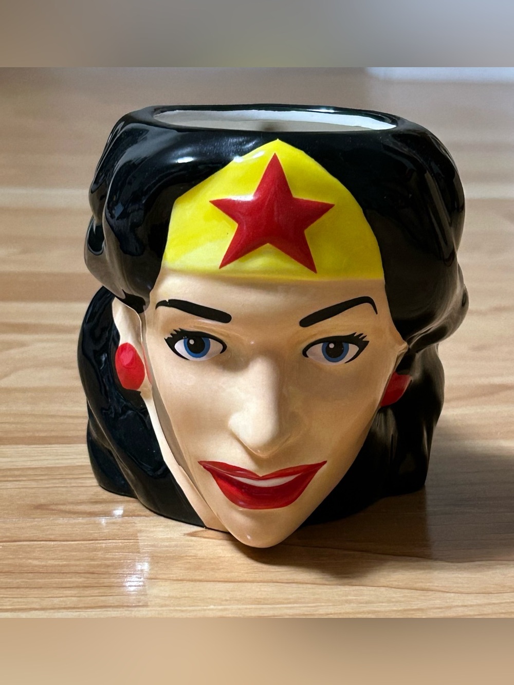 Wonder Women DC Comics 3d Face Ceramic Coffee Mug Vivid And Bright Zak
